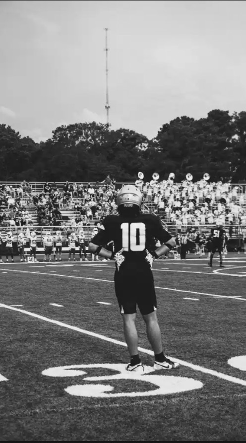 Dantae number 10 on field black and white